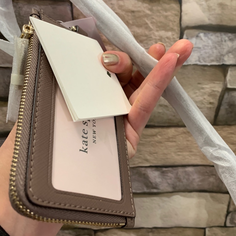 Authentic Kate Spade leather card/ID lanyard - Picture 7 of 7